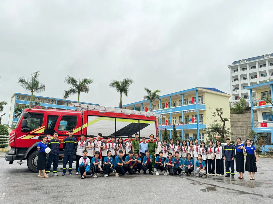 Trường Nguyễn Bỉnh Khiêm (Quảng Ninh): Sôi nổi Hội thi ‘Báo cháy 114’