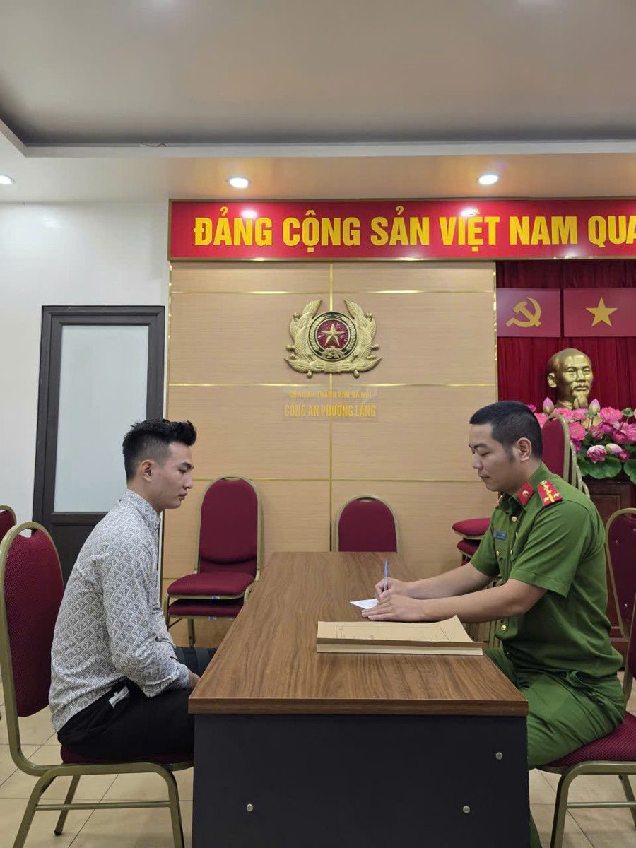 Đối tượng Nguyễn Xuân Khải tại cơ quan công an. 11.jpg