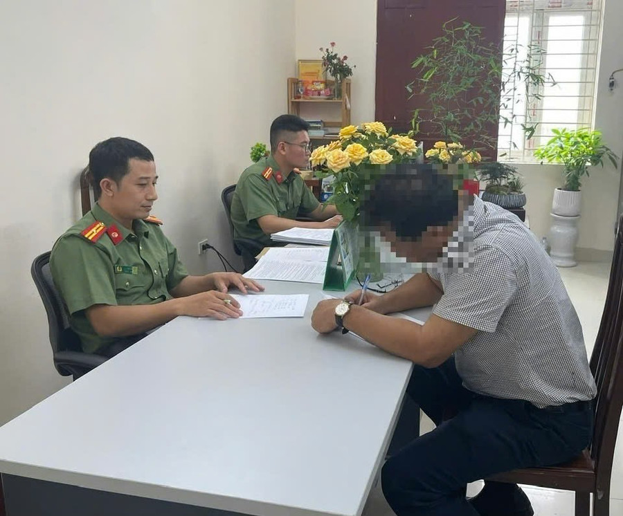 Công an TP Hà Nội ra quyết định xử phạt hành chính đối với ông N.X.D đăng tải thông tin sai sự trên mạng xã hội. 16-1.jpg