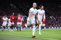 Man Utd chia điểm với Tottenham, HLV Ten Hag tức giận 