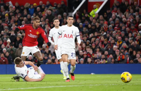 Man Utd chia điểm với Tottenham, HLV Ten Hag tức giận 