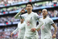 Son Heung-min giúp Tottenham sáng cửa dự Champions League 