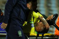 Neymar bị ‘ném đá’ trong ngày sinh nhật con gái 