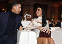 Bạn gái Ronaldo 'chiếm sóng' tại lễ trao giải Globe Soccer Awards