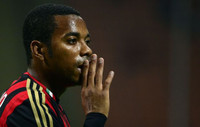 Robinho lĩnh án 9 năm tù vì cưỡng hiếp tập thể 