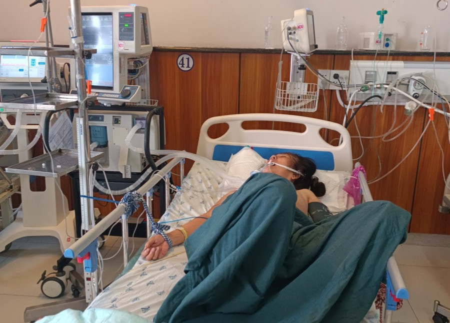 Bà M. đang được điều trị tích cực. (Ảnh: B.V) Bà M. đang được điều trị tích cực. (Ảnh: B.V)