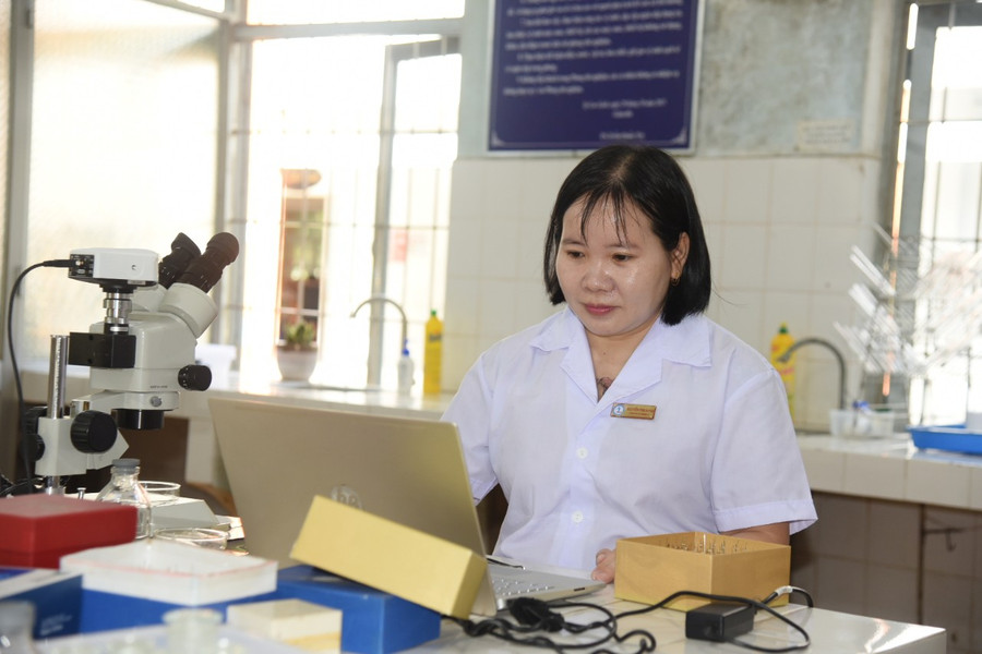 TS Nguyễn Thị Oanh hiện là Giảng viên chính, Khoa Sư phạm Khoa học tự nhiên (Trường ĐH Đồng Tháp).