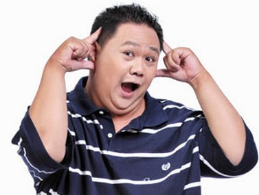 Minh Béo lộ tin nhắn "đẩy đưa" với trai trẻ