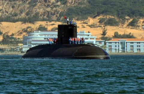 Biên đội tàu hộ vệ tên lửa Lý Thái Tổ đang tuần tra bảo vệ chủ quyền trên biển.