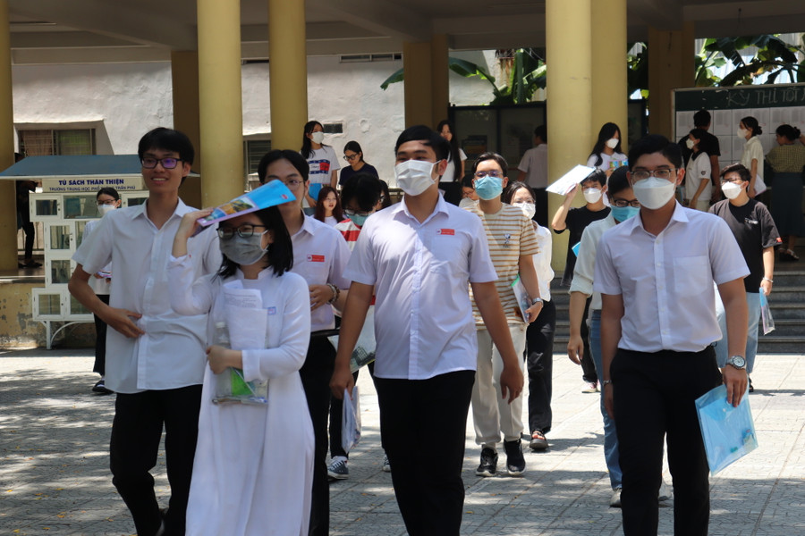 Thí sinh Đà Nẵng hoàn thành bài thi tổ hợp. Thí sinh Đà Nẵng hoàn thành bài thi tổ hợp.