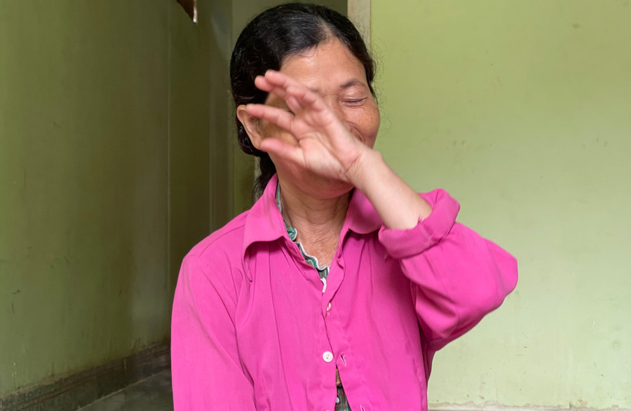 Bà Y Thảo chia sẻ về hành trình chăm sóc và nuôi dưỡng Y Thương trong suốt 12 năm qua. Bà Y Thảo chia sẻ về hành trình chăm sóc và nuôi dưỡng Y Thương trong suốt 12 năm qua.