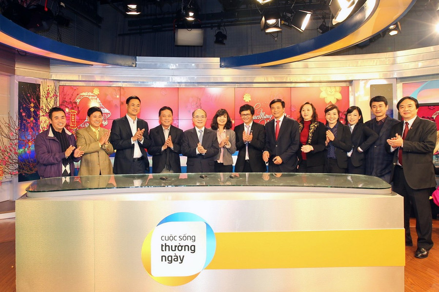 Chủ tịch Quốc hội gặp gỡ các Táo quân 2015 ảnh 1