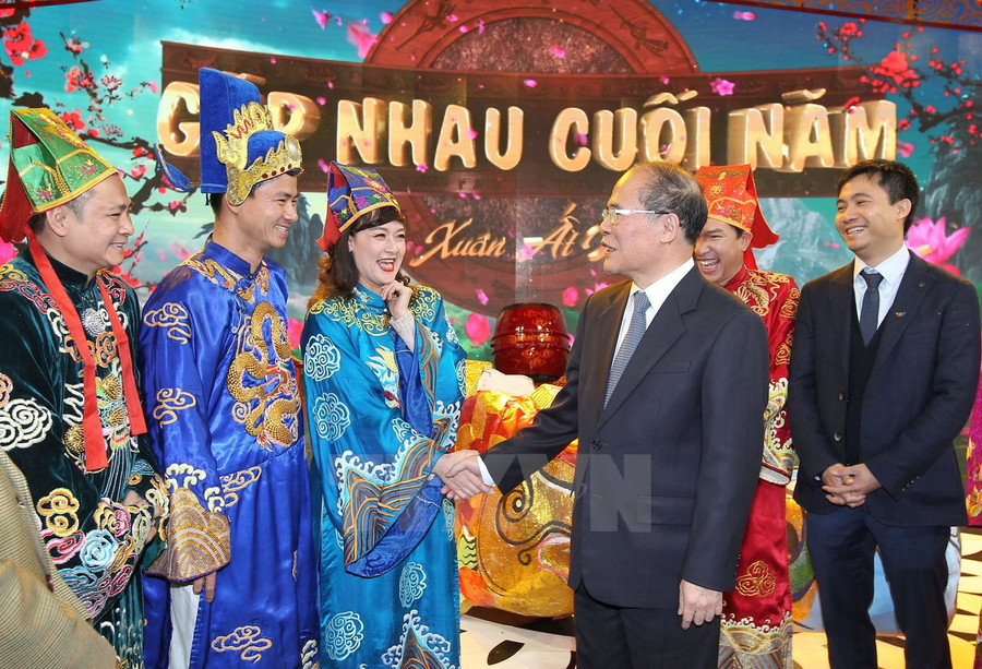 Chủ tịch Quốc hội gặp gỡ các Táo quân 2015 ảnh 4