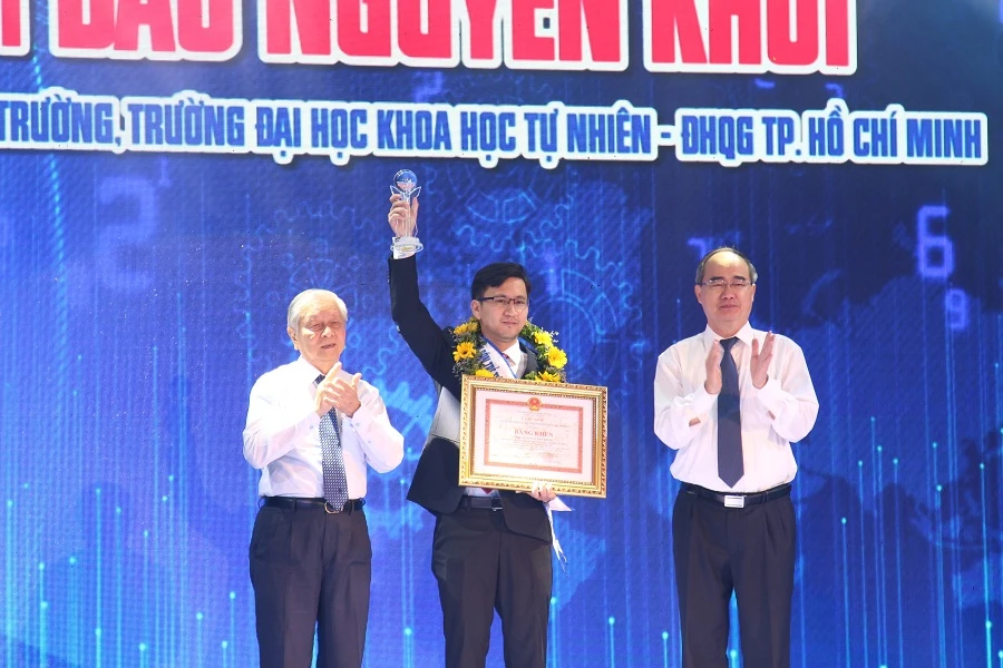 Vinh danh 12 Công dân trẻ tiêu biểu TP.HCM năm 2019