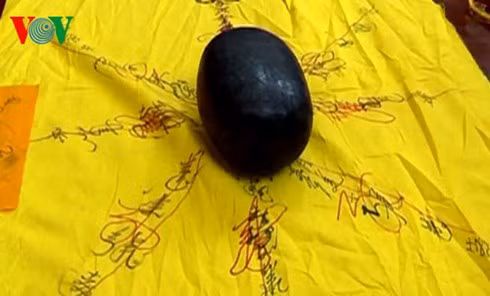 bat doi tuong lua ban da thien thach gia 1,75 trieu usd hinh 1