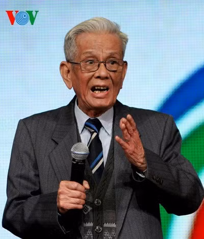 nha bao huu tho: di giua lan ranh toi mat troi hinh 0