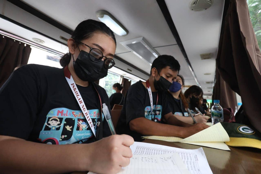 Một buổi học có thể chứa 15 người tham gia.