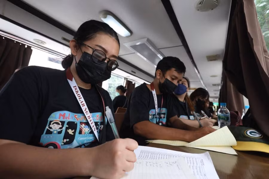 Một buổi học có thể chứa 15 người tham gia.