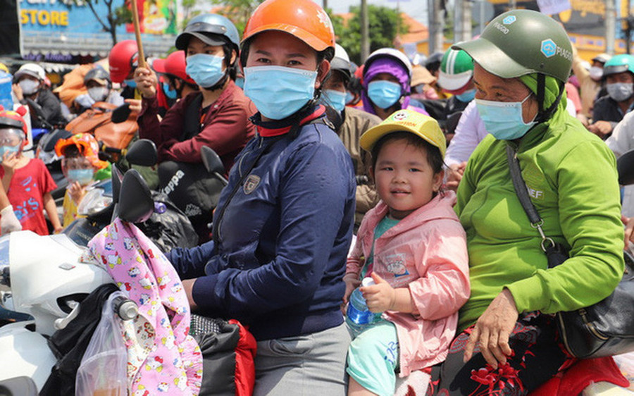 Việc tiếp cận dịch vụ giáo dục của con em lao động di cư còn hạn chế. Ảnh minh họa: ITN Việc tiếp cận dịch vụ giáo dục của con em lao động di cư còn hạn chế. Ảnh minh họa: ITN