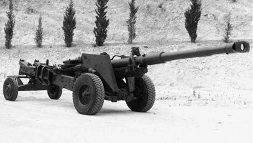  Lựu pháo dã chiến nòng dài M46 thay nòng 155mm/45.