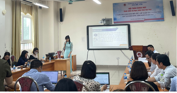 Khoa Sinh - Kỹ thuật Nông nghiệp, Trường Đại học Sư phạm Hà Nội 2 tổ chức Hội thảo “Sử dụng SGK mới lớp 7, lớp 10 đáp ứng Chương trình GDPT 2018 môn Khoa học tự nhiên, Công nghệ và Sinh học”. Ảnh: NVCC