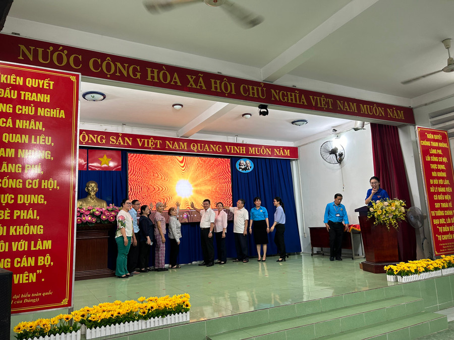 Cùng ngày, còn có khá nhiều phường khác tổ chức lễ khai mạc hè năm 2024, với nhiều hình thức sinh động, hấp dẫn thiếu nhi. Cùng ngày, còn có khá nhiều phường khác tổ chức lễ khai mạc hè năm 2024, với nhiều hình thức sinh động, hấp dẫn thiếu nhi.