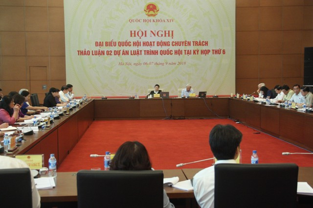 Hội nghị đại biểu Quốc hội hoạt động chuyên trách thảo luận 2 dự án Luật trình Quốc hội tại kỳ họp thứ 6 diễn ra sáng 7/9