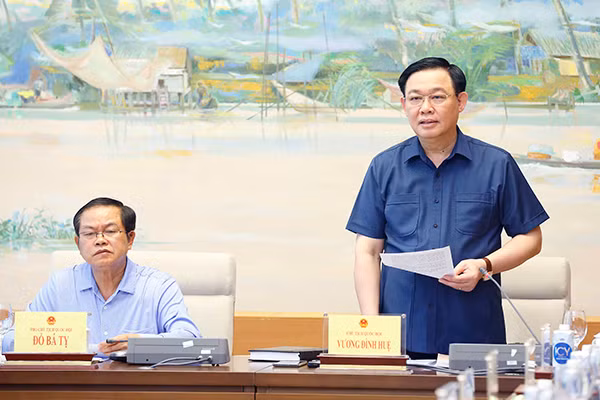 Chủ tịch Quốc hội Vương Đình Huệ