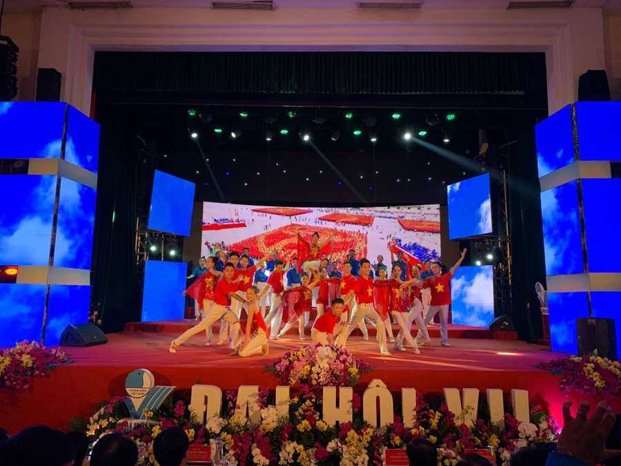 Tiết mục văn nghệ chào mừng Đại hội Tiết mục văn nghệ chào mừng Đại hội