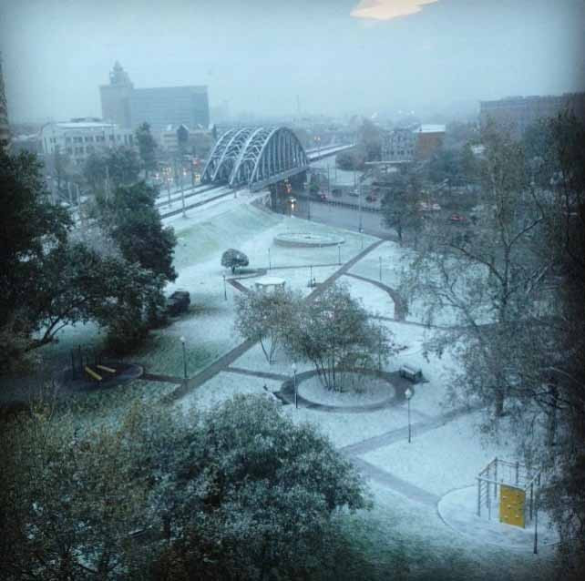 Tuyết đầu mùa phủ trắng thủ đô Nga hình ảnh 5 tuyet dau mua phu trang thu do nga hinh anh 5