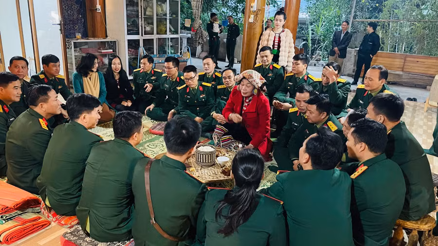 Trung tâm GDTX hướng nghiệp tỉnh Nghệ An cho học viên đi tham gia trải nghiệm để thực hành kiến thức mình học được. Ảnh: TTCC