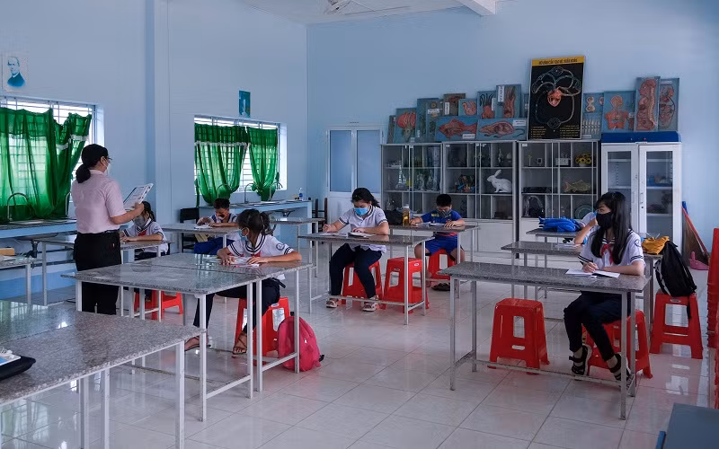 Học sinh TP Cần Thơ không có điều kiện học trực tuyến được nhà trường hỗ trợ học tại trường.