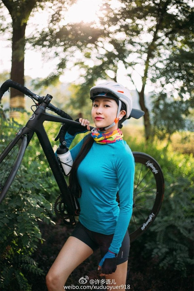 Nữ trợ giảng Bách khoa xinh đẹp khoe dáng chuẩn khi tập gym ảnh 11 Nữ trợ giảng Bách khoa xinh đẹp khoe dáng chuẩn khi tập gym ảnh 11