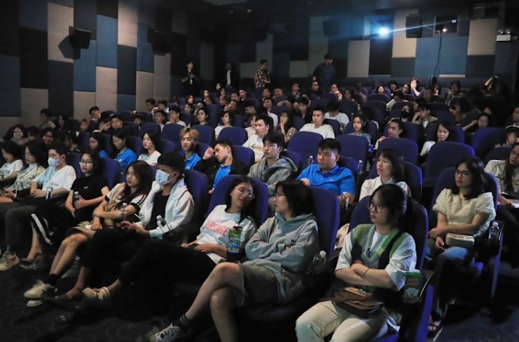 Sự kiện có sự góp mặt của nhiều khách mời yêu thích hoạt hình Việt và các bạn trẻ đam mê ngành hoạt hình 3D. Sự kiện có sự góp mặt của nhiều khách mời yêu thích hoạt hình Việt và các bạn trẻ đam mê ngành hoạt hình 3D.