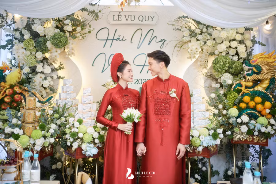 Lễ ăn hỏi của Đoàn Văn Hậu và Doãn Hải My.