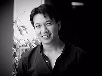 Nhạc sĩ Xuân Phương qua đời ở tuổi 50 do bệnh ung thư.