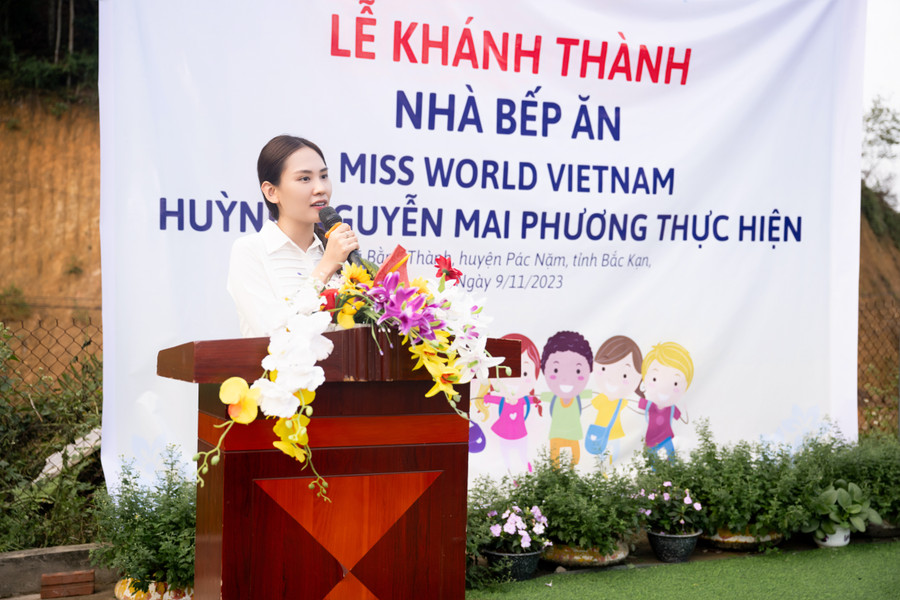 Miss World Vietnam 2022 đã có chuyến công tác 2 ngày tại Bắc Kạn. Được biết, nàng Hậu cùng đoàn vượt hơn 1500km từ TPHCM và tiếp tục hành trình 250km từ Hà Nội đến Bắc Kạn trong gần 8 giờ. Miss World Vietnam 2022 đã có chuyến công tác 2 ngày tại Bắc Kạn. Được biết, nàng Hậu cùng đoàn vượt hơn 1500km từ TPHCM và tiếp tục hành trình 250km từ Hà Nội đến Bắc Kạn trong gần 8 giờ.