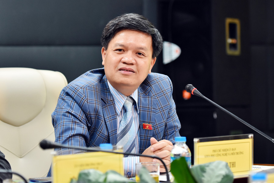 Phó Chủ nhiệm Ủy ban Khoa học Công nghệ và Môi trường Tạ Đình Thi phát biểu. Ảnh: Trần Hiệp. Phó Chủ nhiệm Ủy ban Khoa học Công nghệ và Môi trường Tạ Đình Thi phát biểu. Ảnh: Trần Hiệp.