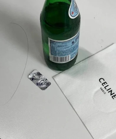 Thuốc đau đầu Lisa uống được chủ nhân bài viết chụp lại.