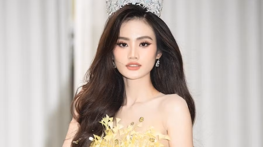 Hoa hậu Ý Nhi.