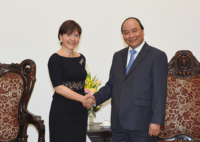 Thủ tướng Nguyễn Xuân Phúc và Đại sứ Italy tại Việt Nam Cecilia Piccioni
