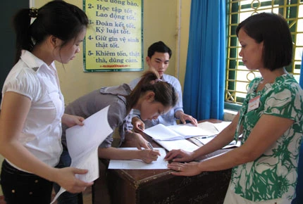 Đề thi bất thường, thí sinh báo cáo ngay giám thị 