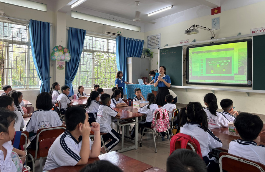 Tiết học kỹ năng sống của học sinh Trường Tiểu học Nguyễn An Ninh (Đồng Nai). Tiết học kỹ năng sống của học sinh Trường Tiểu học Nguyễn An Ninh (Đồng Nai).