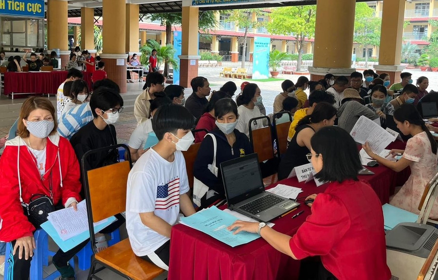 Nộp hồ sơ vào lớp 10 tại Trường THPT Đào Sơn Tây (TP Thủ Đức, TPHCM). Nộp hồ sơ vào lớp 10 tại Trường THPT Đào Sơn Tây (TP Thủ Đức, TPHCM).