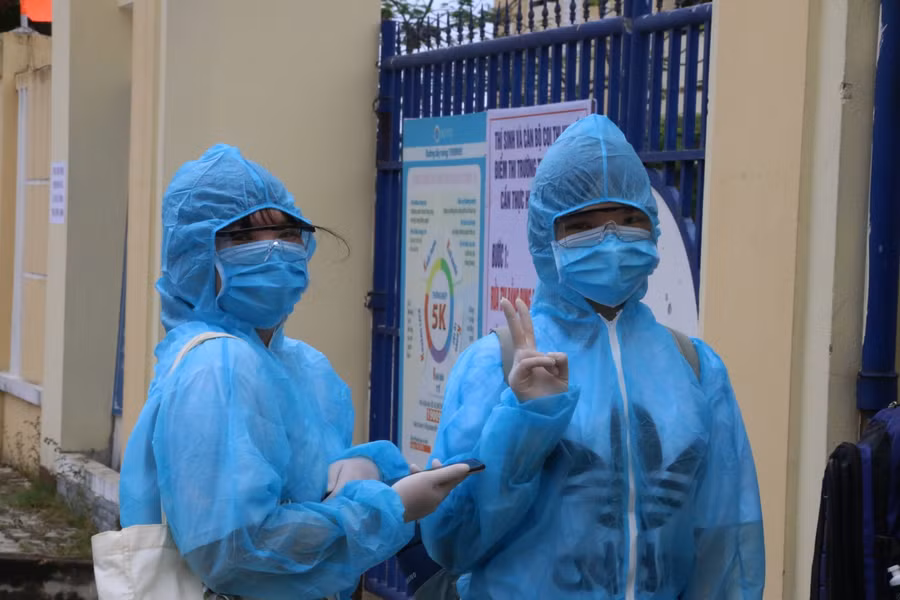 Dự thi tốt nghiệp THTP trong điều kiện đặc biệt, các thí sinh vẫn tự tin và có tâm lý khá thoải mái.