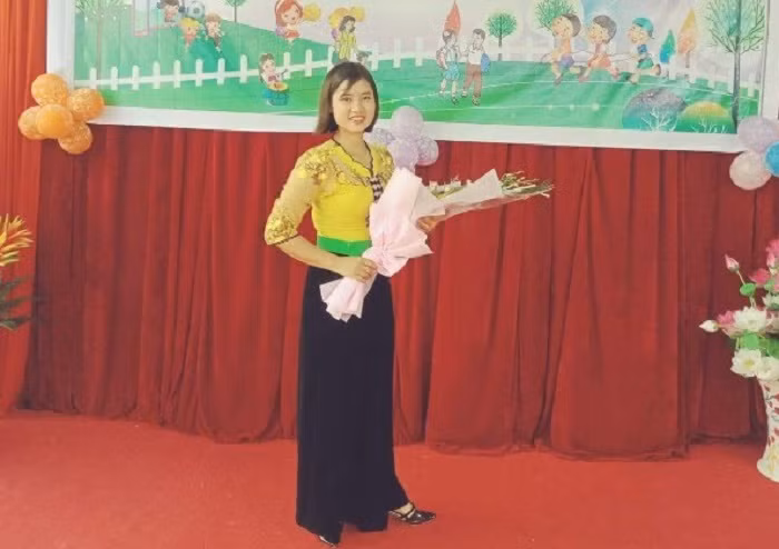 Cô Huệ trong Lễ khai giảng năm học 2020 - 2021.