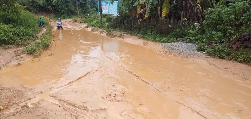 Một buổi đến trường của cô giáo Ngô Thị Huệ.