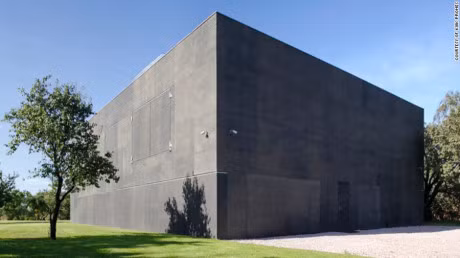 Ham tru an cua ty phu: Gioi sieu giau chuan bi cho ngay tan the - Anh 1