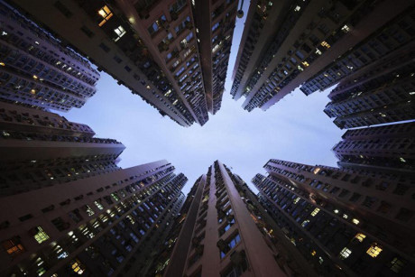 Mỏi cổ ngắm nhà cao tầng ở Hong Kong đẹp như phim viễn tưởng - Ảnh 3 Moi co ngam nha cao tang o Hong Kong dep nhu phim vien tuong - Anh 3