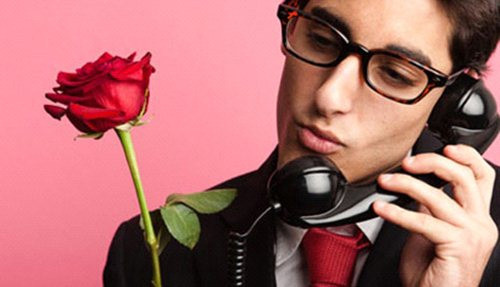 Sao mẹ cứ nghĩ: “Lông mày sâu róm, cả xóm chửa hoang“? ảnh 1